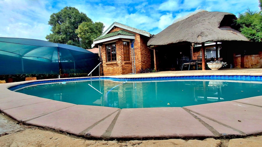 3 Bedroom Property for Sale in Vaalpark Free State